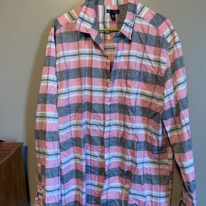 Men’s pink white and gray casual button down shirt.